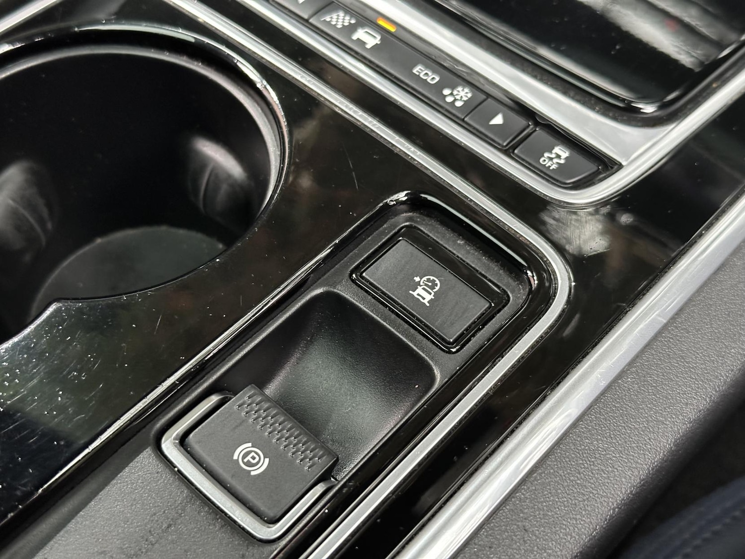 Used Jaguar XE 2015 for sale - 76722763: Photo 26