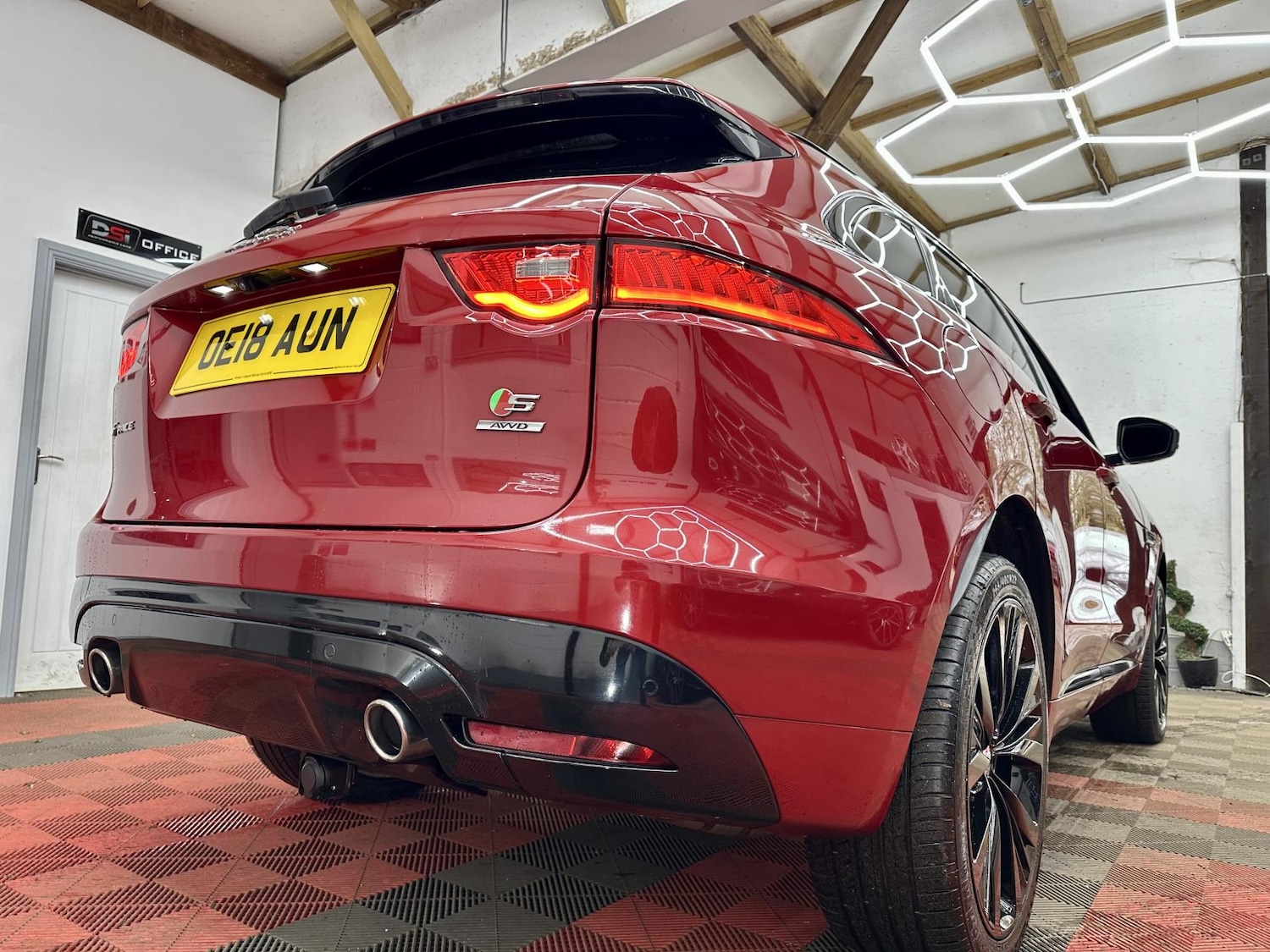 Used Jaguar F-Pace 2018 for sale - 77409915: Photo 11