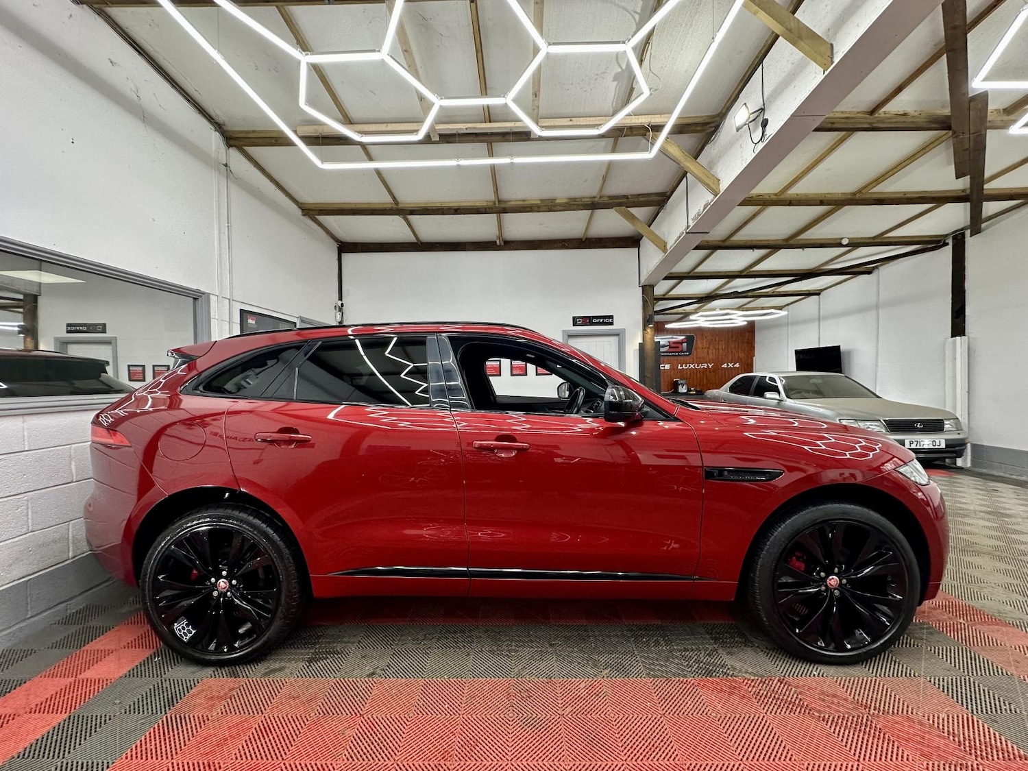 Used Jaguar F-Pace 2018 for sale - 77409915: Photo 15