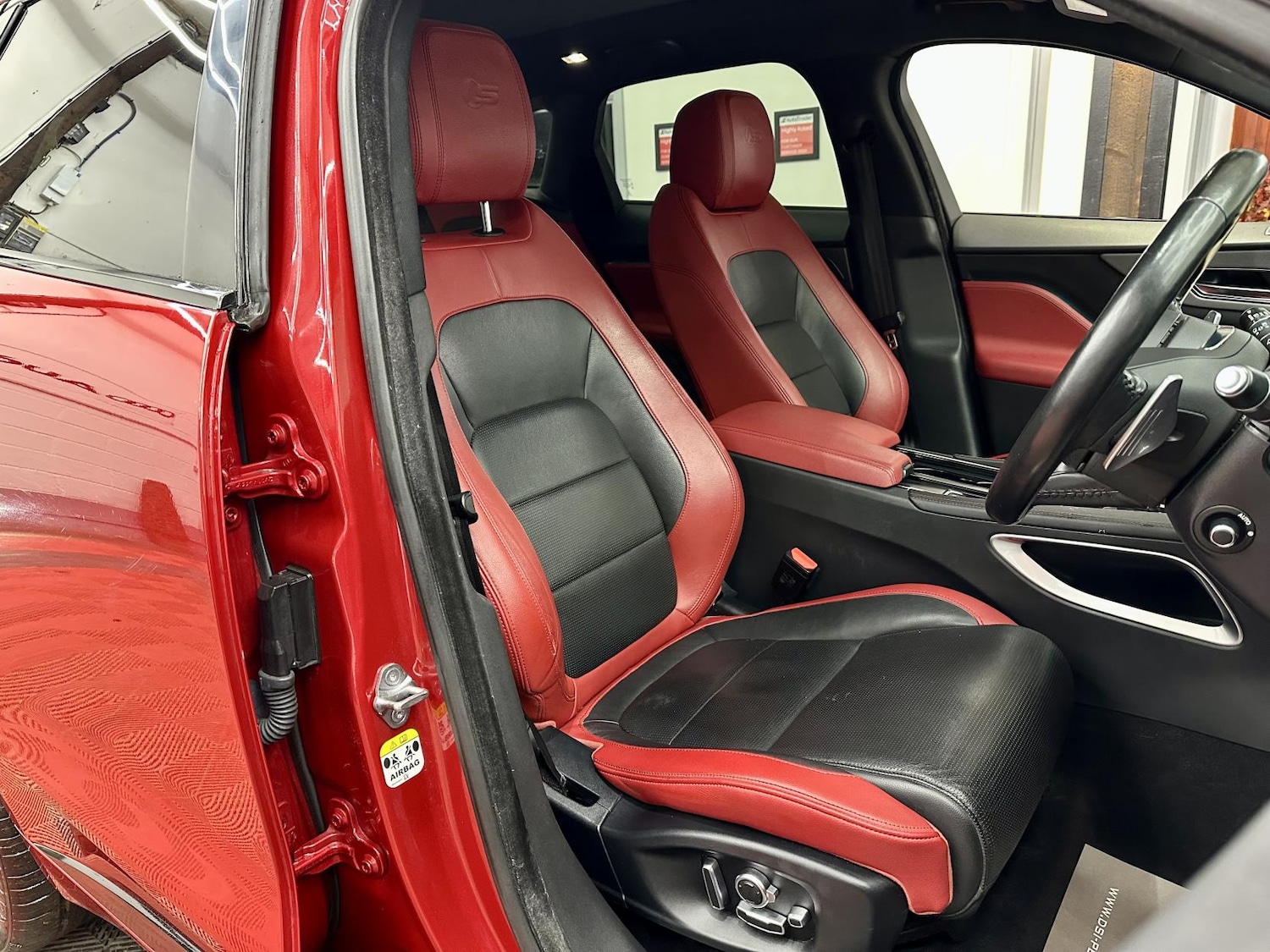 Used Jaguar F-Pace 2018 for sale - 77409915: Photo 22