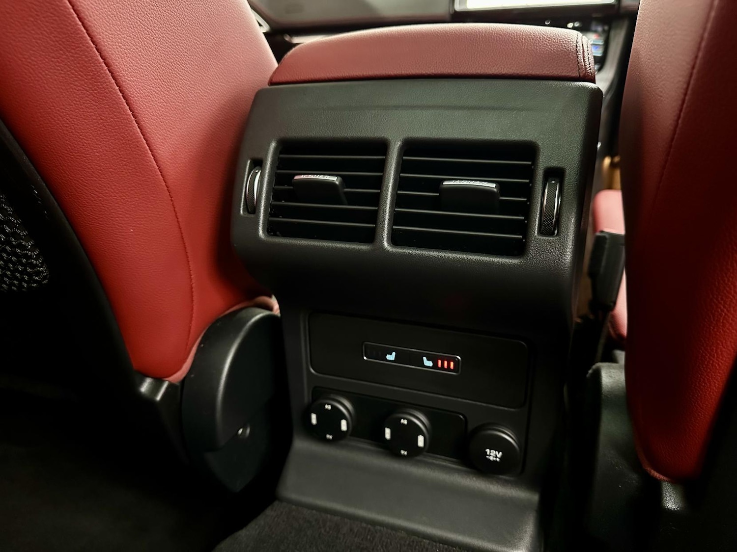 Used Jaguar F-Pace 2018 for sale - 77409915: Photo 33