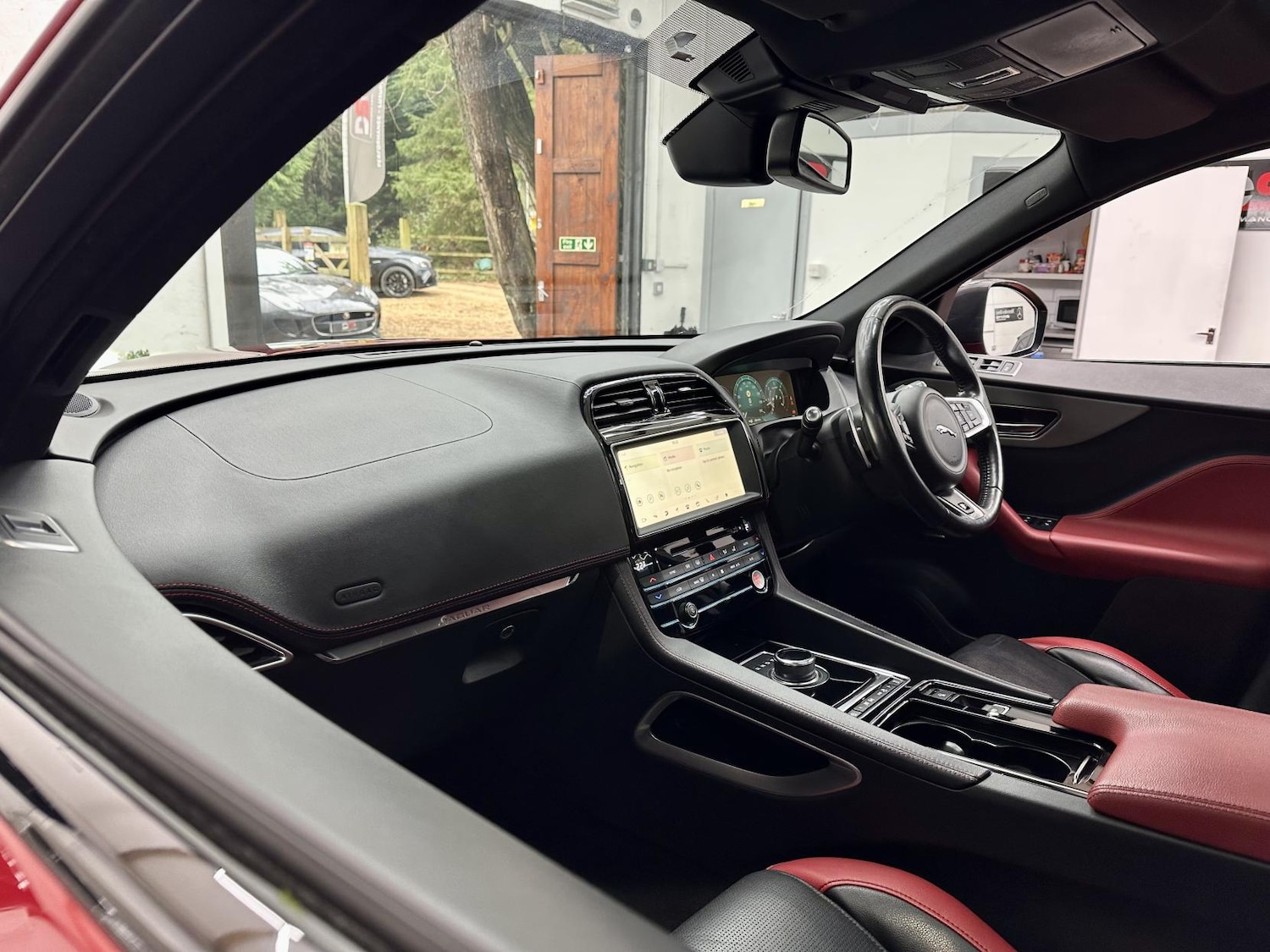 Used Jaguar F-Pace 2018 for sale - 77409915: Photo 36