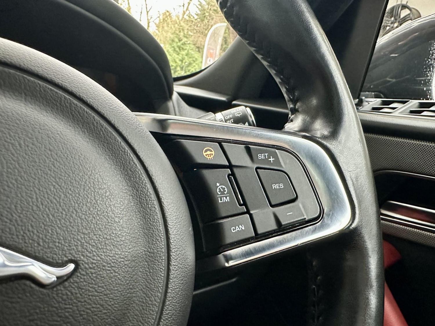 Used Jaguar F-Pace 2018 for sale - 77409915: Photo 52