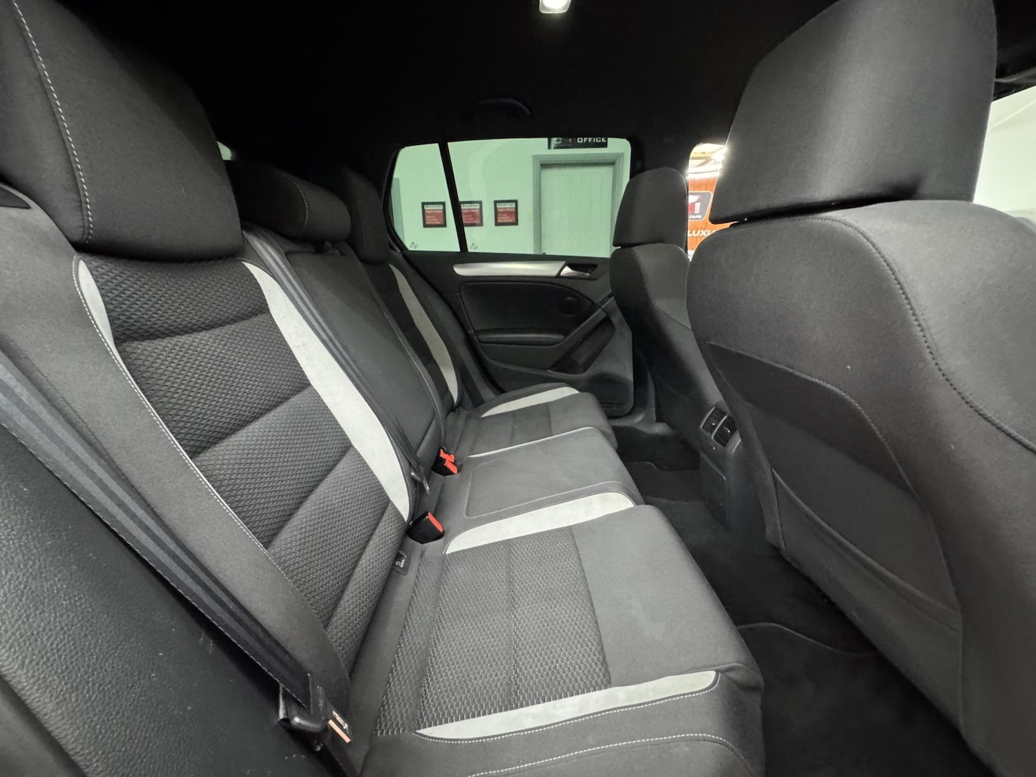 Used Volkswagen Golf 2010 for sale - 76908408: Photo 20