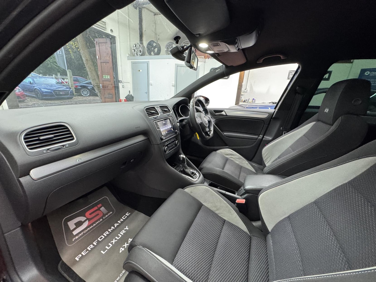 Used Volkswagen Golf 2010 for sale - 76908408: Photo 27