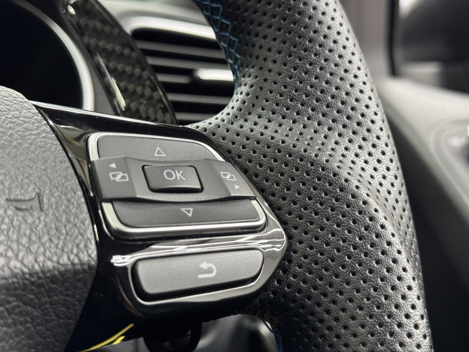 Used Volkswagen Golf 2010 for sale - 76908408: Photo 32