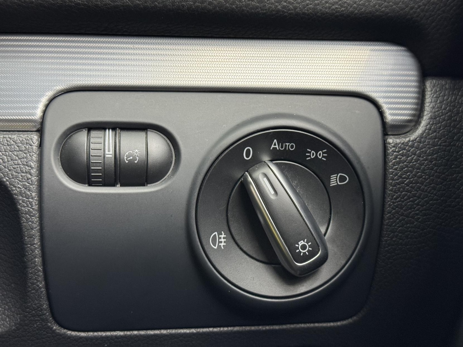 Used Volkswagen Golf 2010 for sale - 76908408: Photo 33