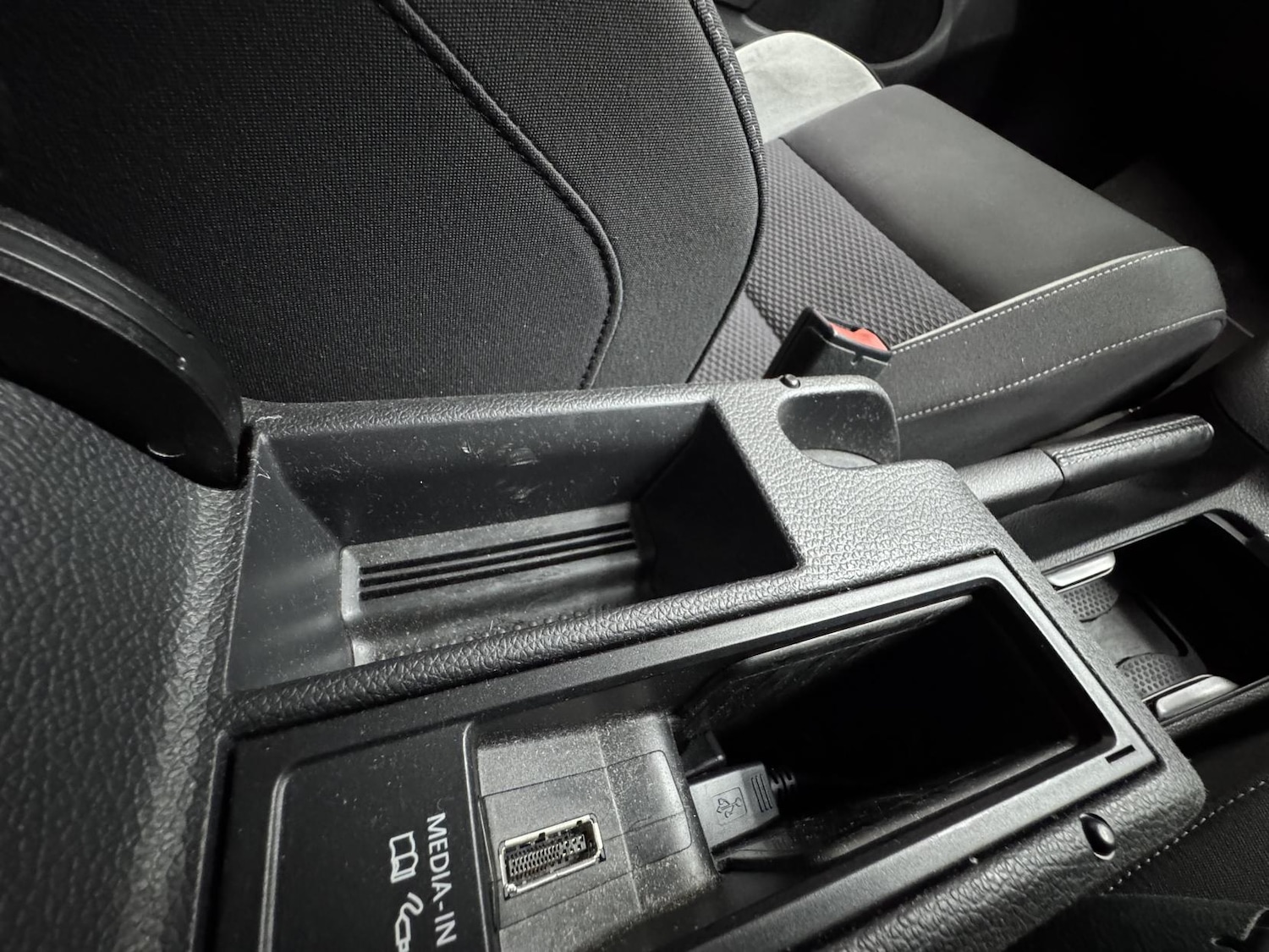 Used Volkswagen Golf 2010 for sale - 76908408: Photo 37