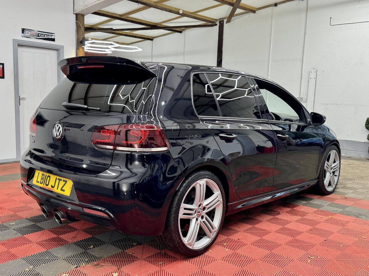 Used Volkswagen Golf 2010 for sale - 76908408: Photo 4