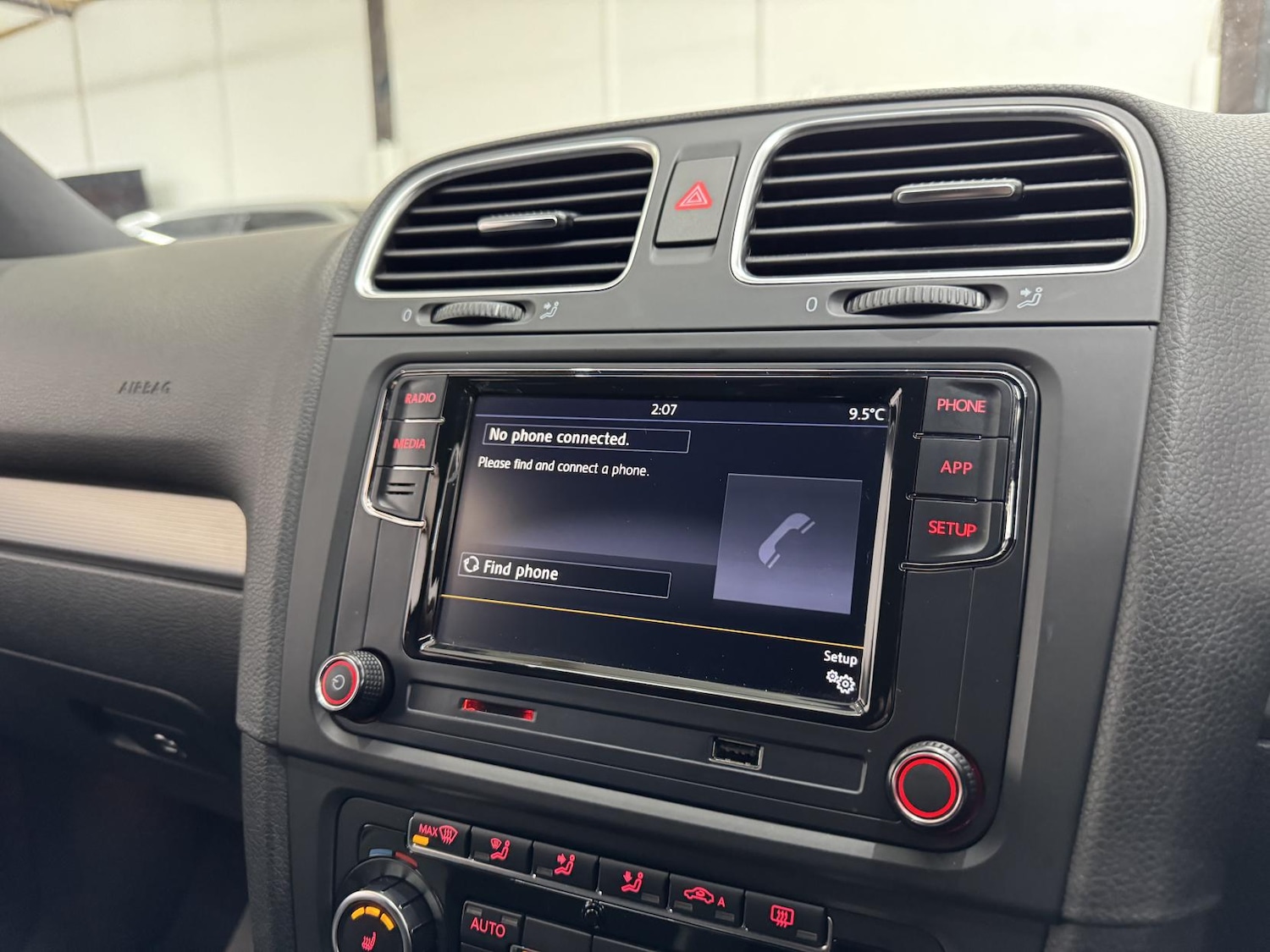 Used Volkswagen Golf 2010 for sale - 76908408: Photo 41