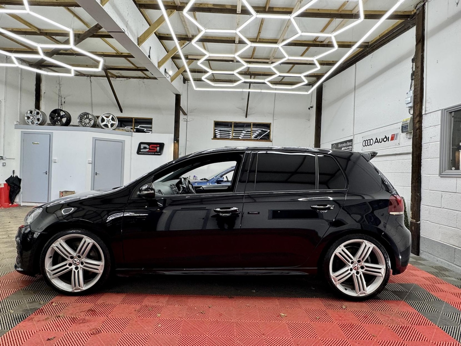 Used Volkswagen Golf 2010 for sale - 76908408: Photo 5