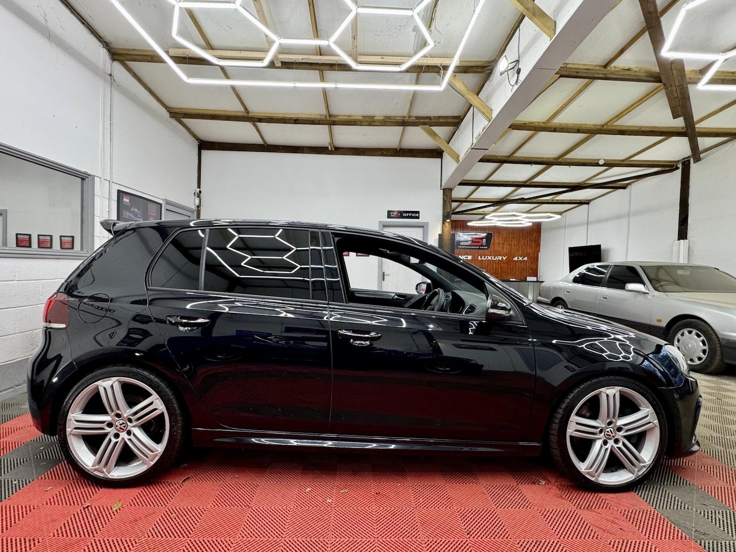 Used Volkswagen Golf 2010 for sale - 76908408: Photo 6