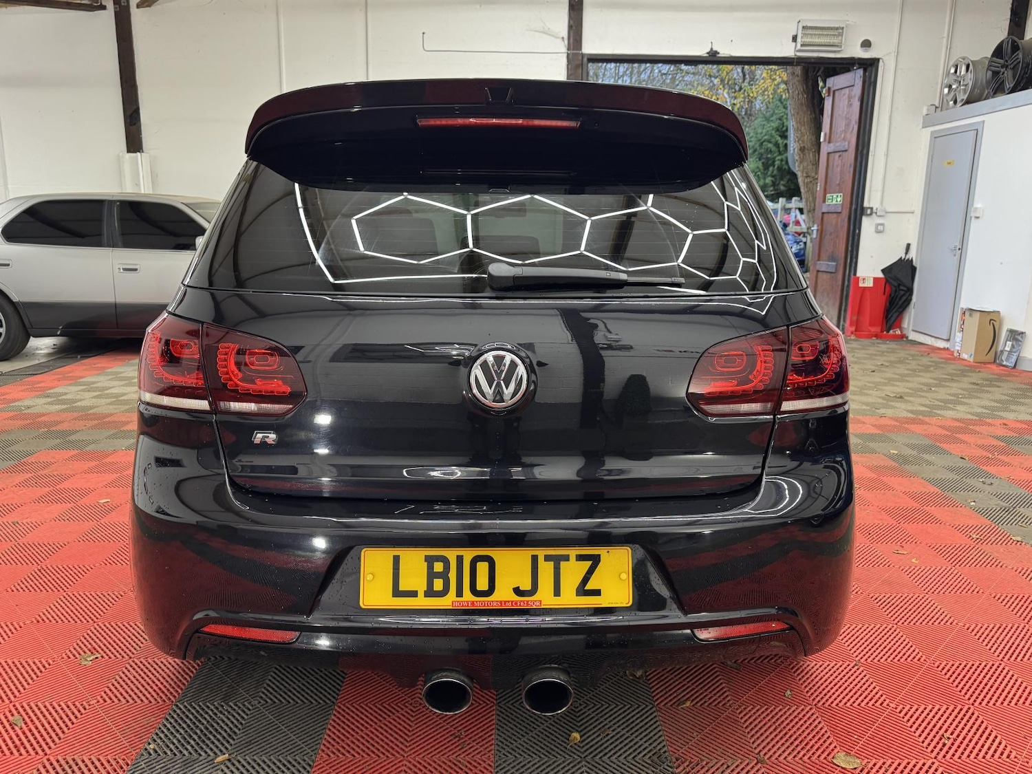 Used Volkswagen Golf 2010 for sale - 76908408: Photo 9