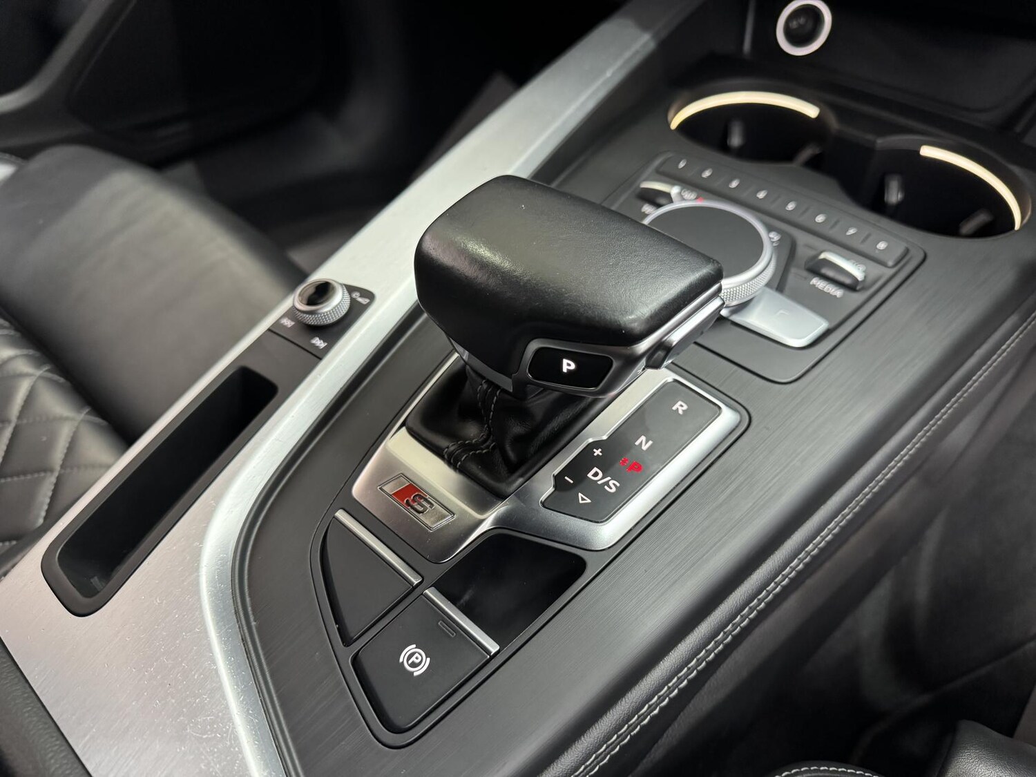 Used Audi A4 2017 for sale - 77672847: Photo 41