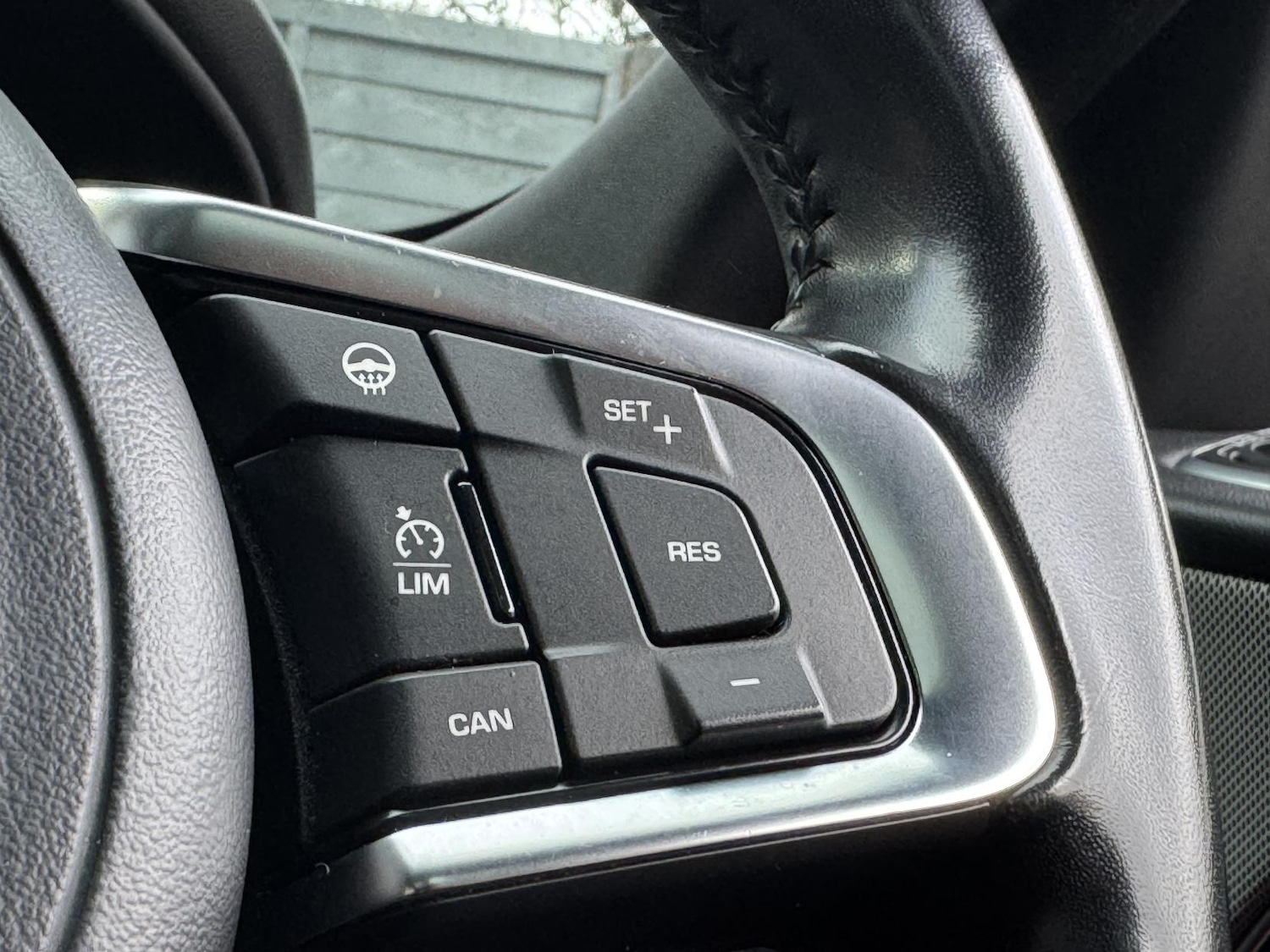 Used Jaguar F-Pace 2017 for sale - 76461666: Photo 40