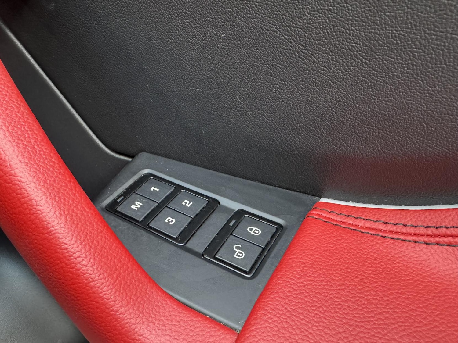 Used Jaguar F-Pace 2017 for sale - 76461666: Photo 42