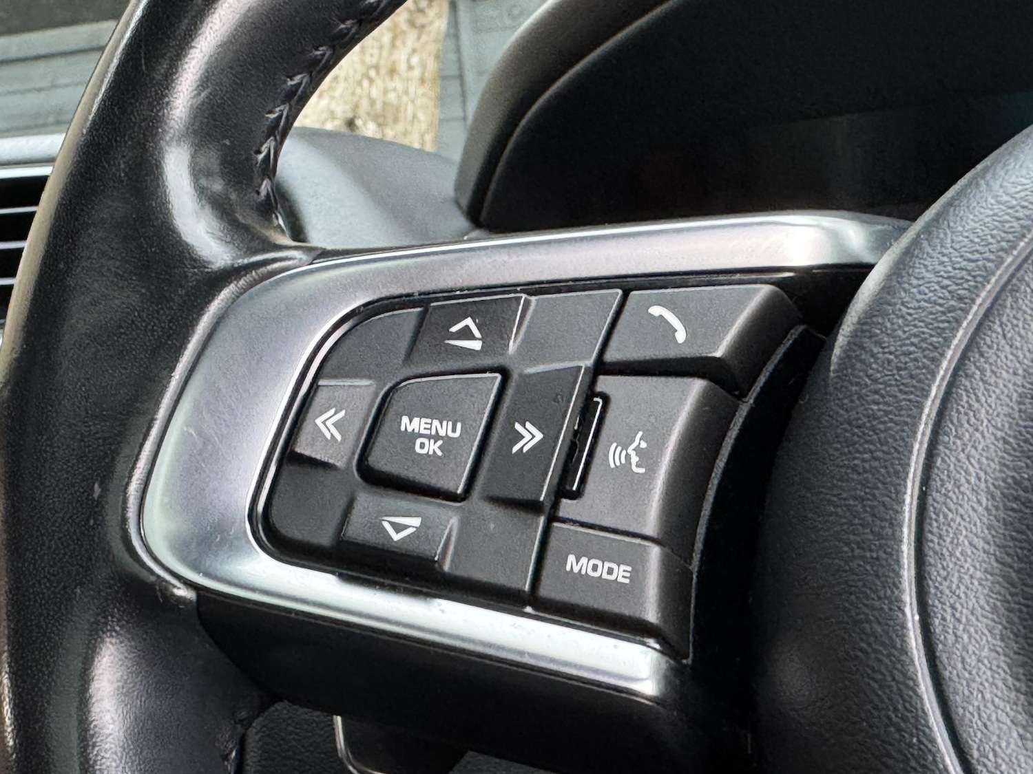 Used Jaguar F-Pace 2017 for sale - 76461666: Photo 46