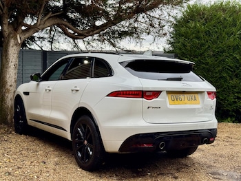 Used Jaguar F-Pace 2017 for sale - 76461666: Photo