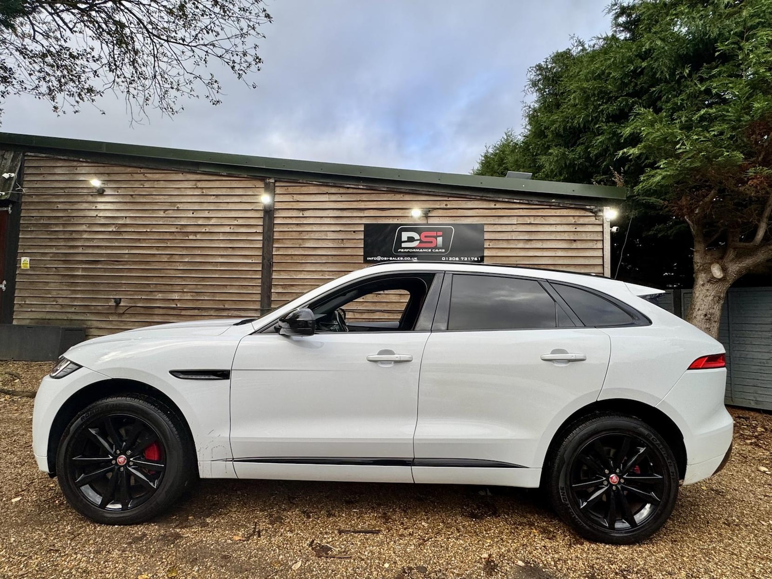 Used Jaguar F-Pace 2017 for sale - 76461666: Photo 5