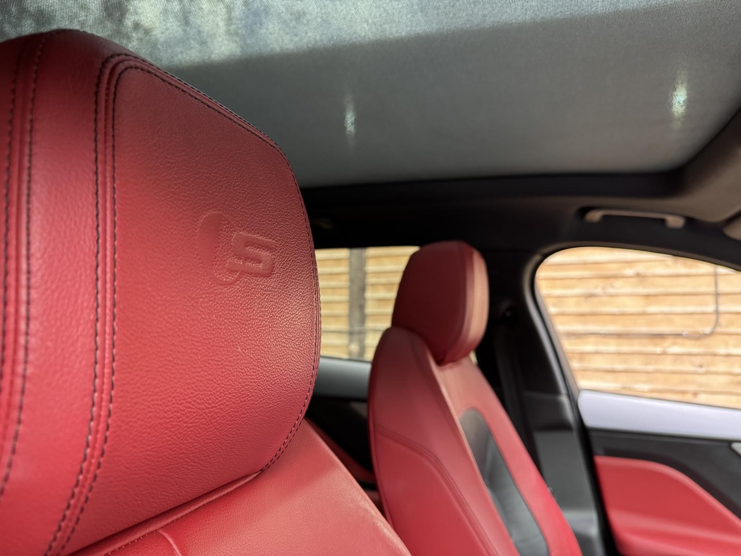 Used Jaguar F-Pace 2017 for sale - 76461666: Photo 60