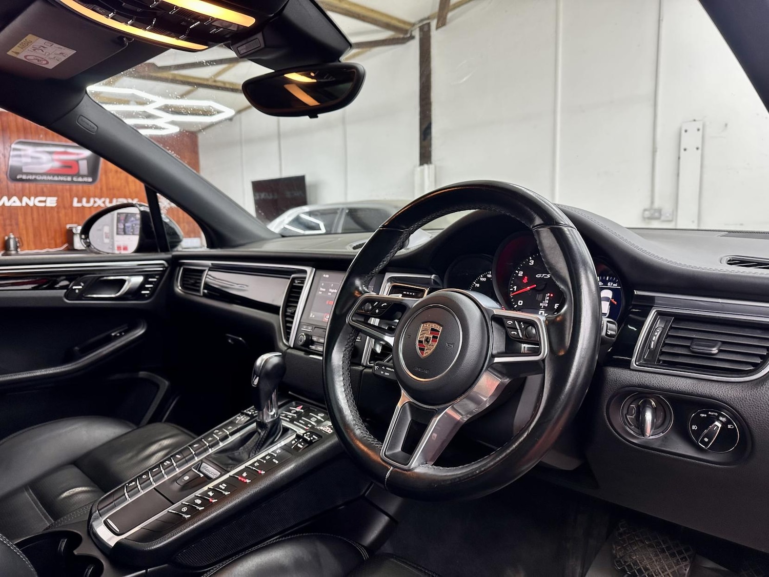 Used Porsche Macan 2017 for sale - 77237262: Photo 14