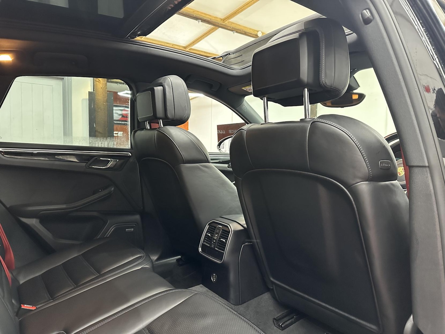 Used Porsche Macan 2017 for sale - 77237262: Photo 21