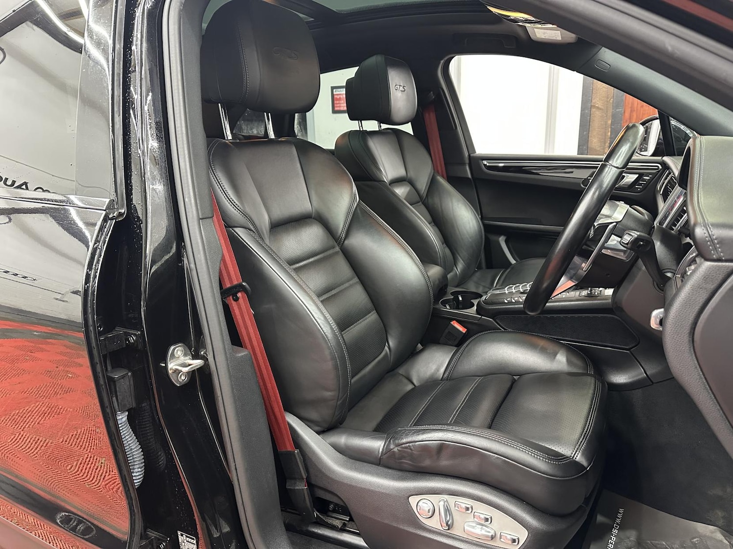 Used Porsche Macan 2017 for sale - 77237262: Photo 23