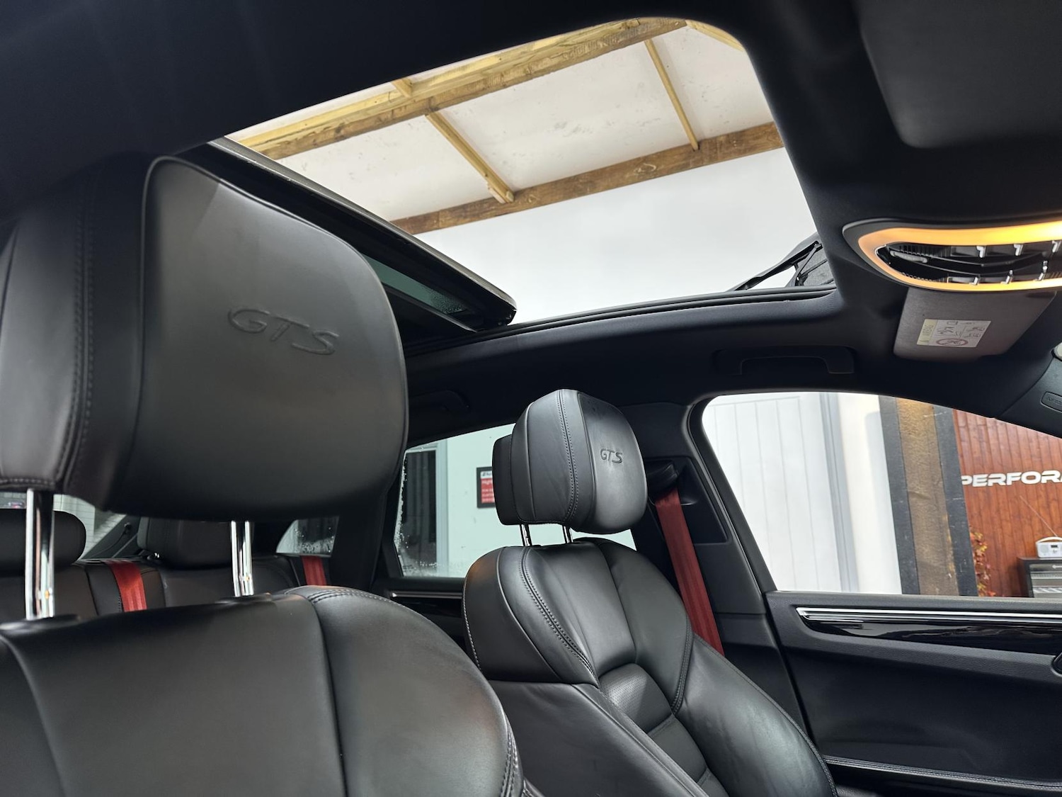 Used Porsche Macan 2017 for sale - 77237262: Photo 25