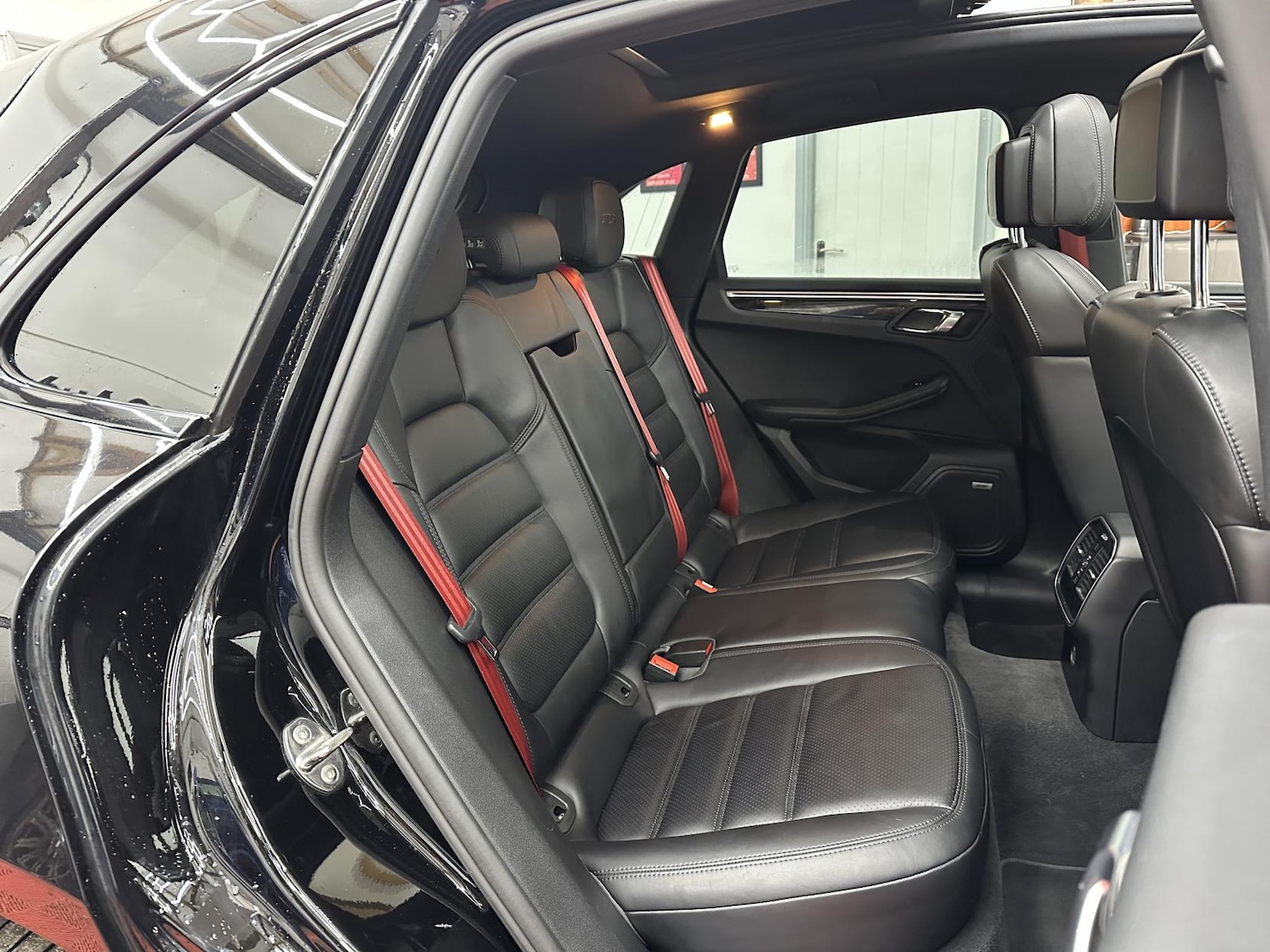 Used Porsche Macan 2017 for sale - 77237262: Photo 26