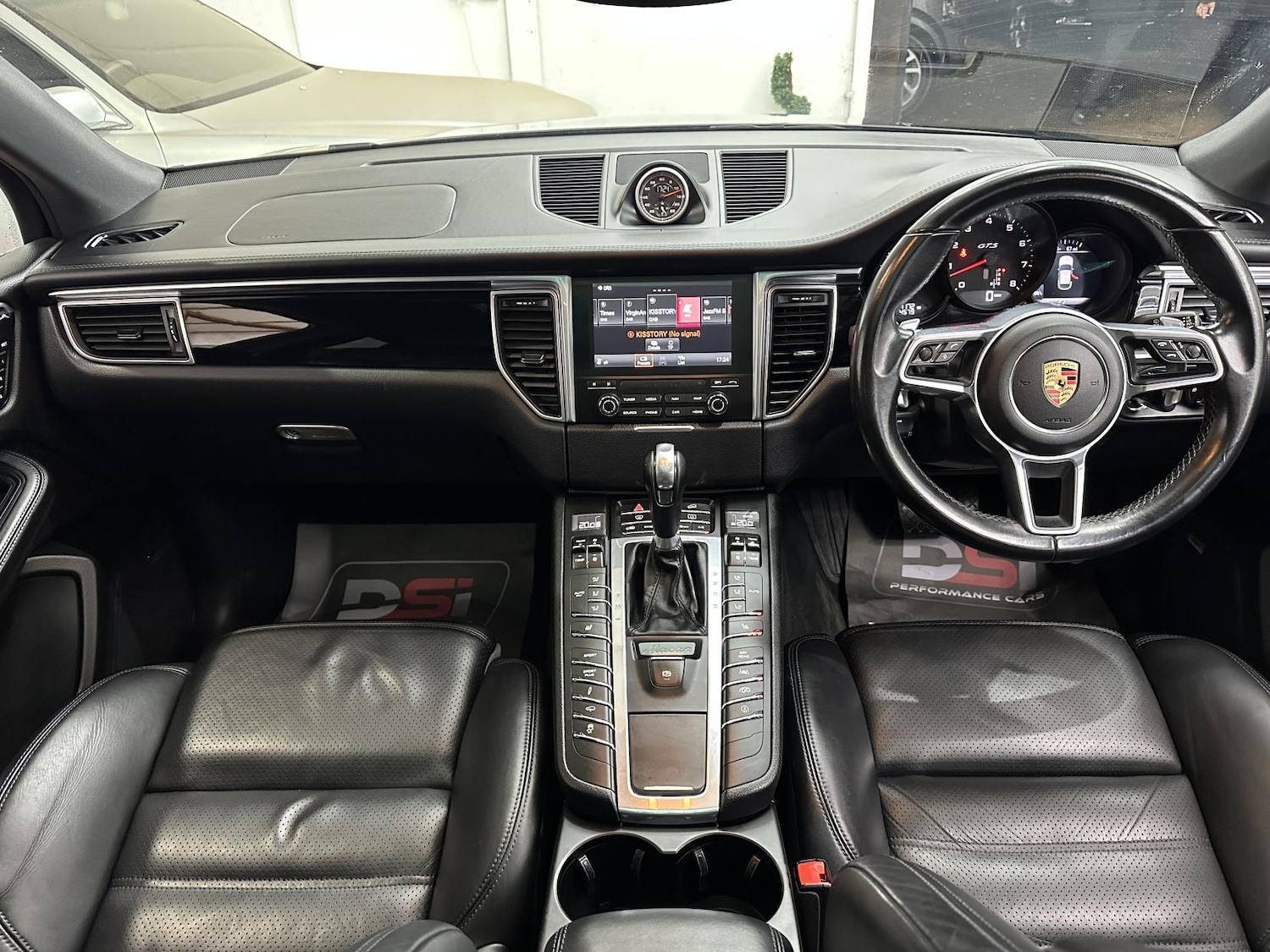 Used Porsche Macan 2017 for sale - 77237262: Photo 29