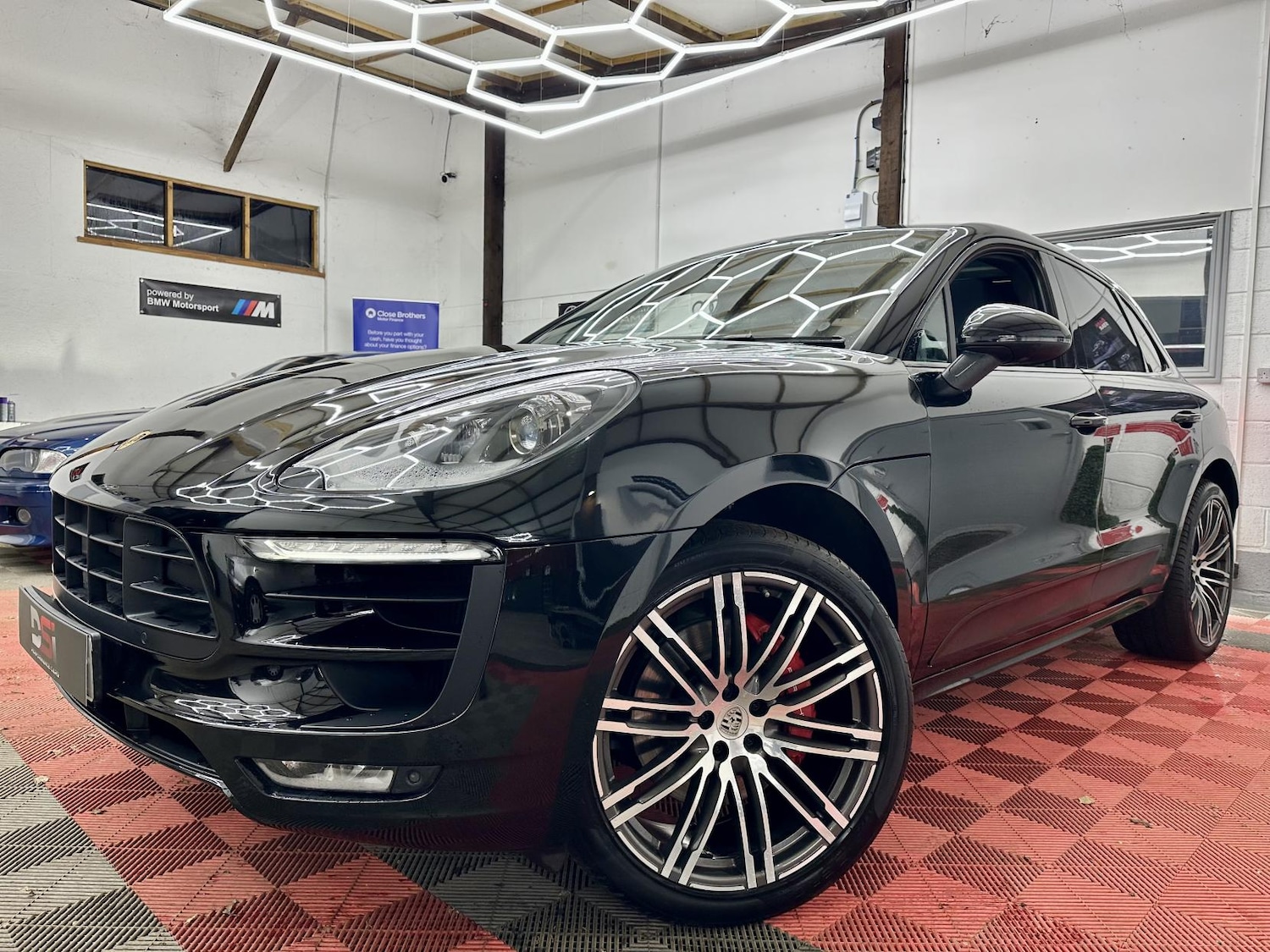 Used Porsche Macan 2017 for sale - 77237262: Photo 3