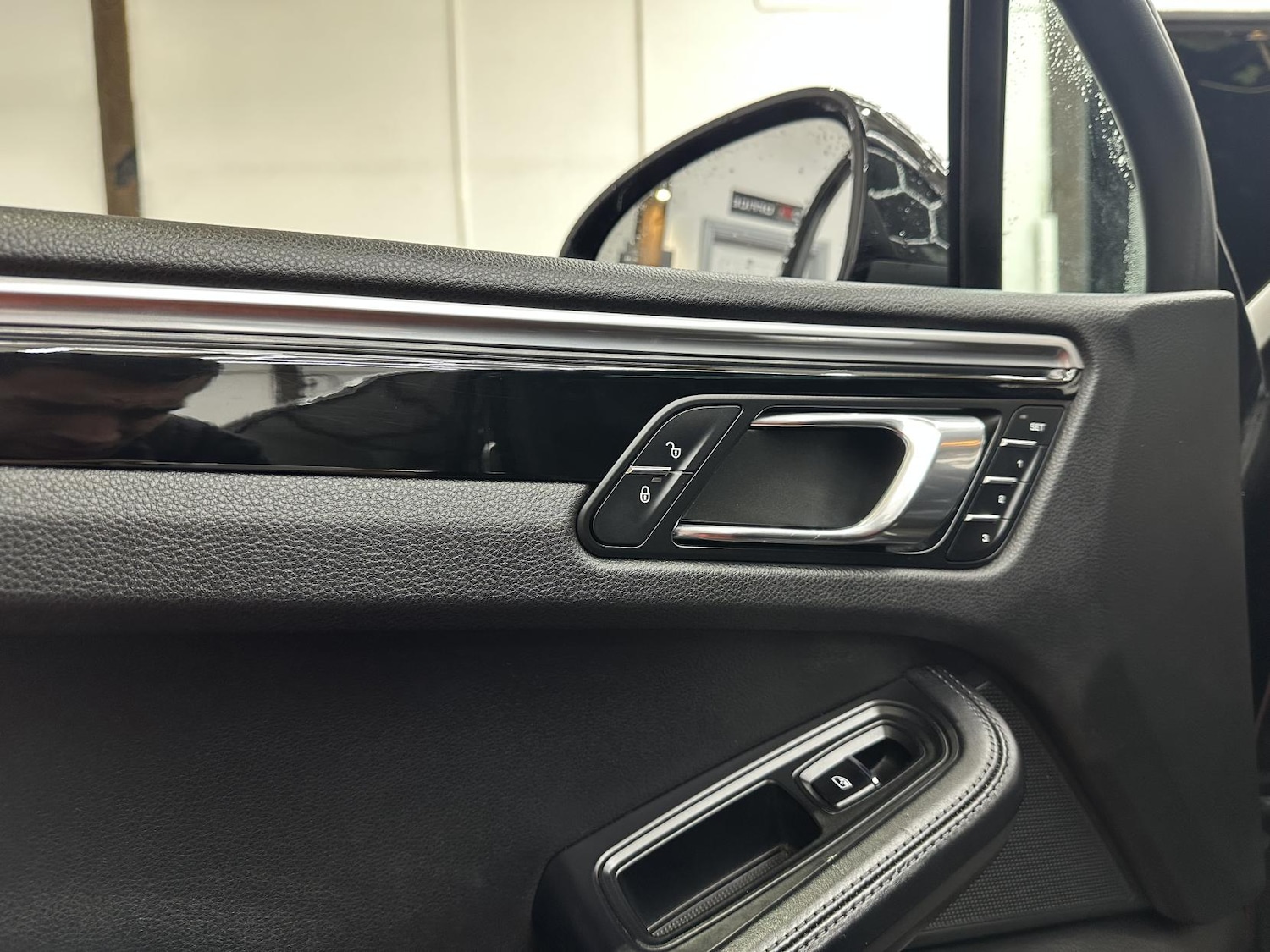 Used Porsche Macan 2017 for sale - 77237262: Photo 32