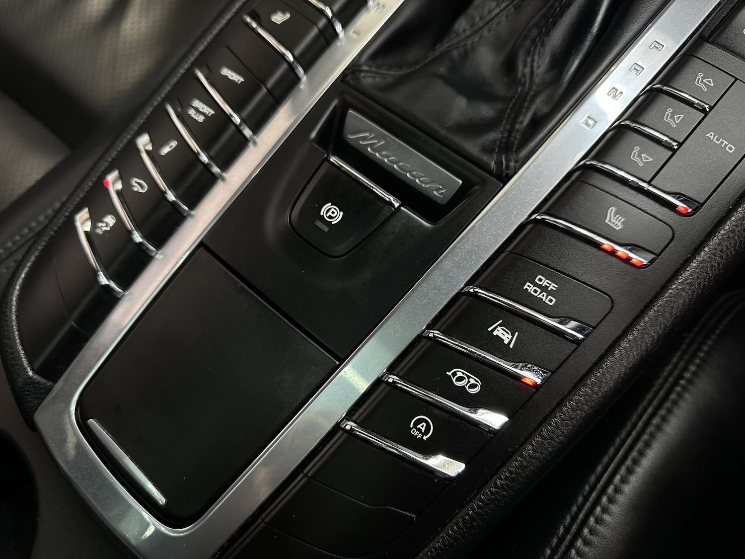 Used Porsche Macan 2017 for sale - 77237262: Photo 40