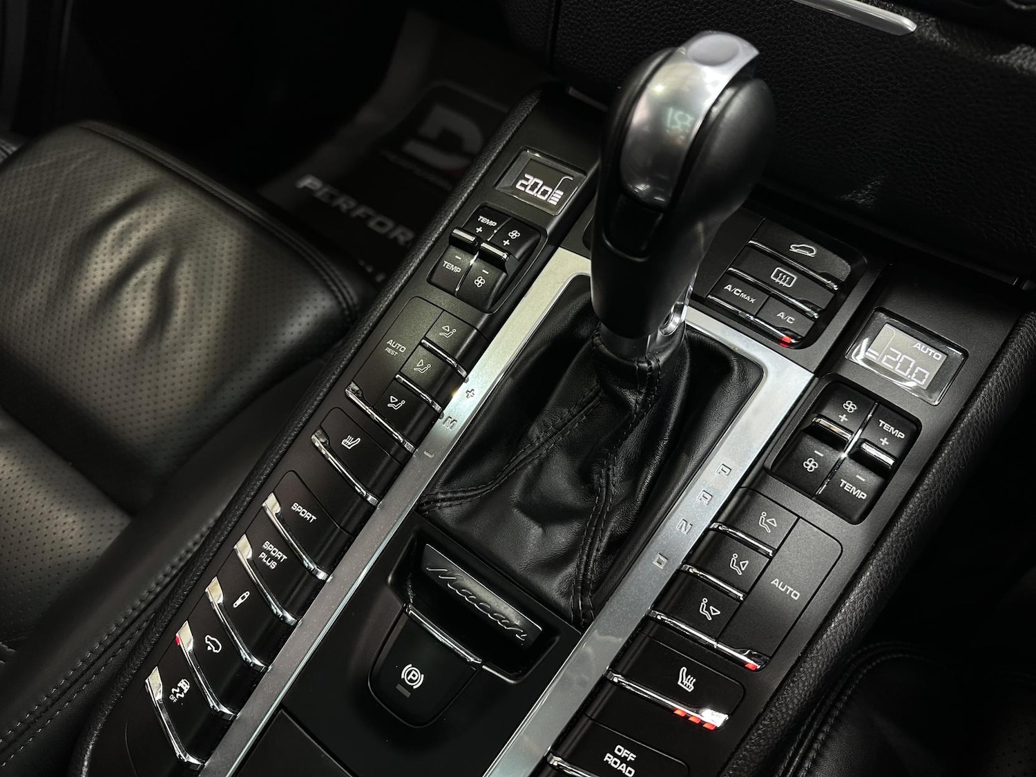 Used Porsche Macan 2017 for sale - 77237262: Photo 41