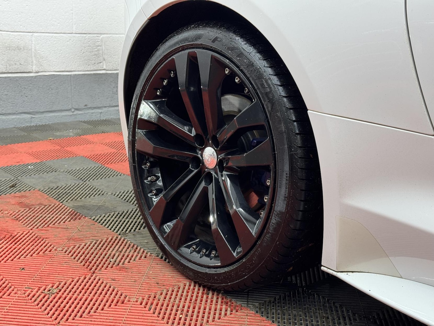 Used Jaguar F-Type 2015 for sale - 77189604: Photo 13