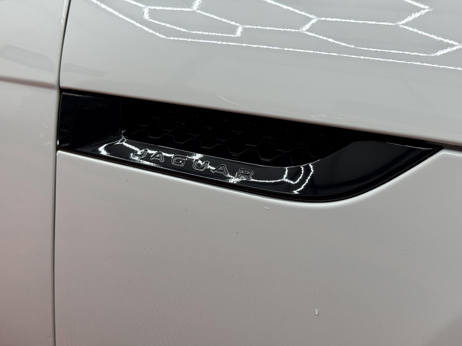 Used Jaguar F-Type 2015 for sale - 77189604: Photo 17