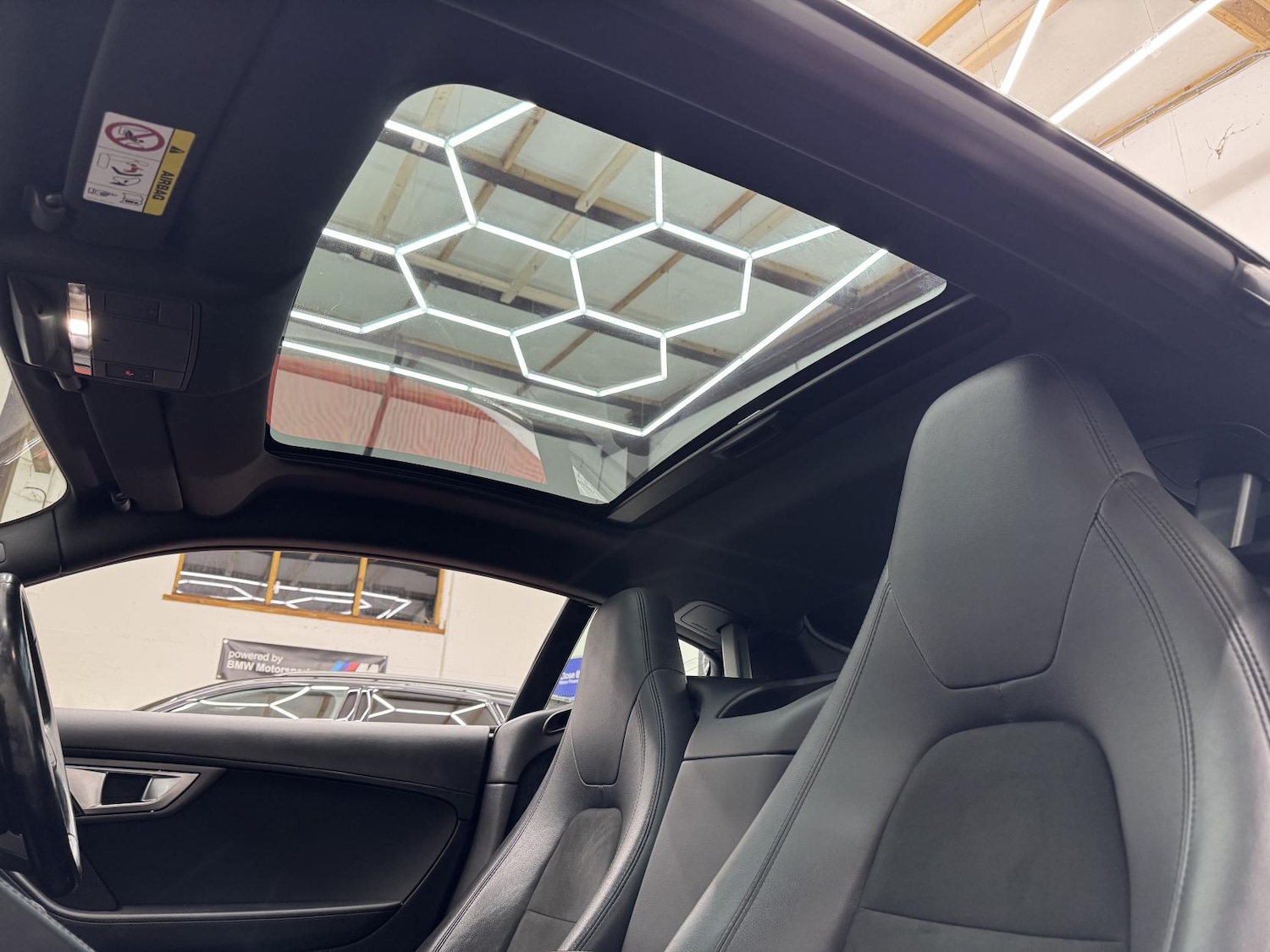 Used Jaguar F-Type 2015 for sale - 77189604: Photo 21