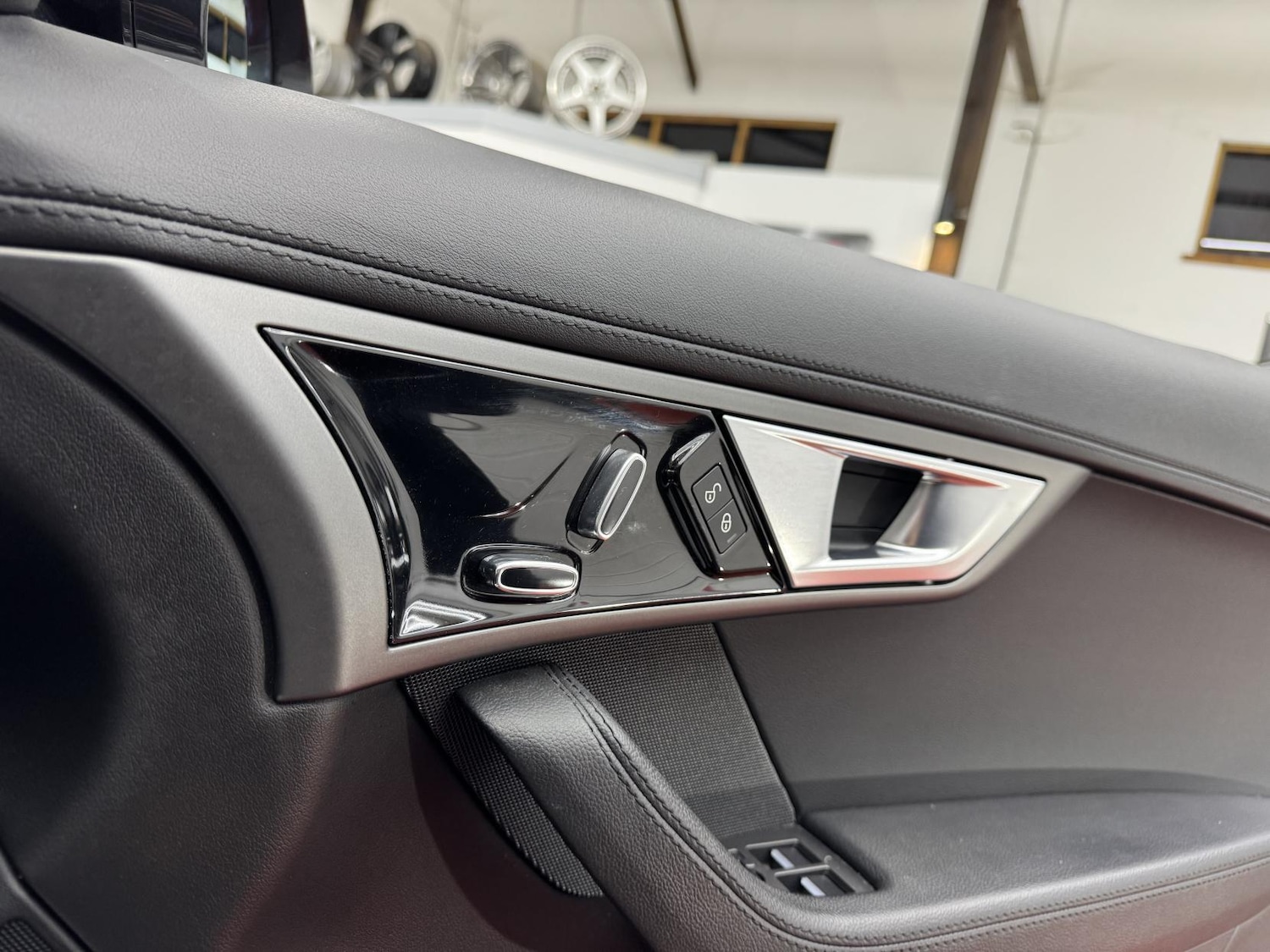 Used Jaguar F-Type 2015 for sale - 77189604: Photo 26