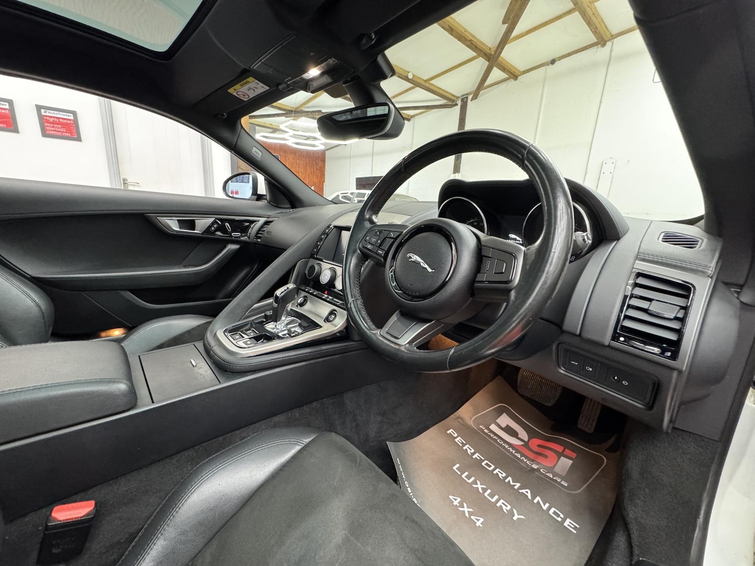 Used Jaguar F-Type 2015 for sale - 77189604: Photo 27