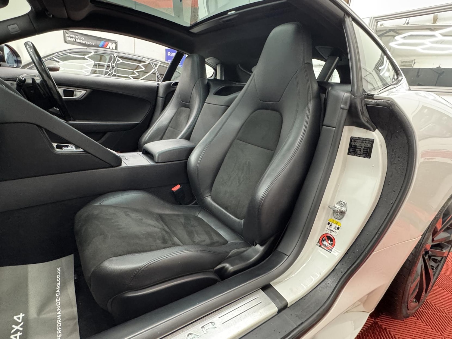 Used Jaguar F-Type 2015 for sale - 77189604: Photo 29