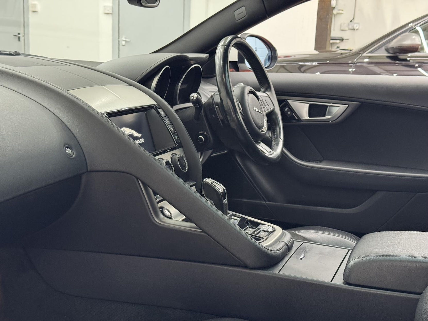 Used Jaguar F-Type 2015 for sale - 77189604: Photo 32