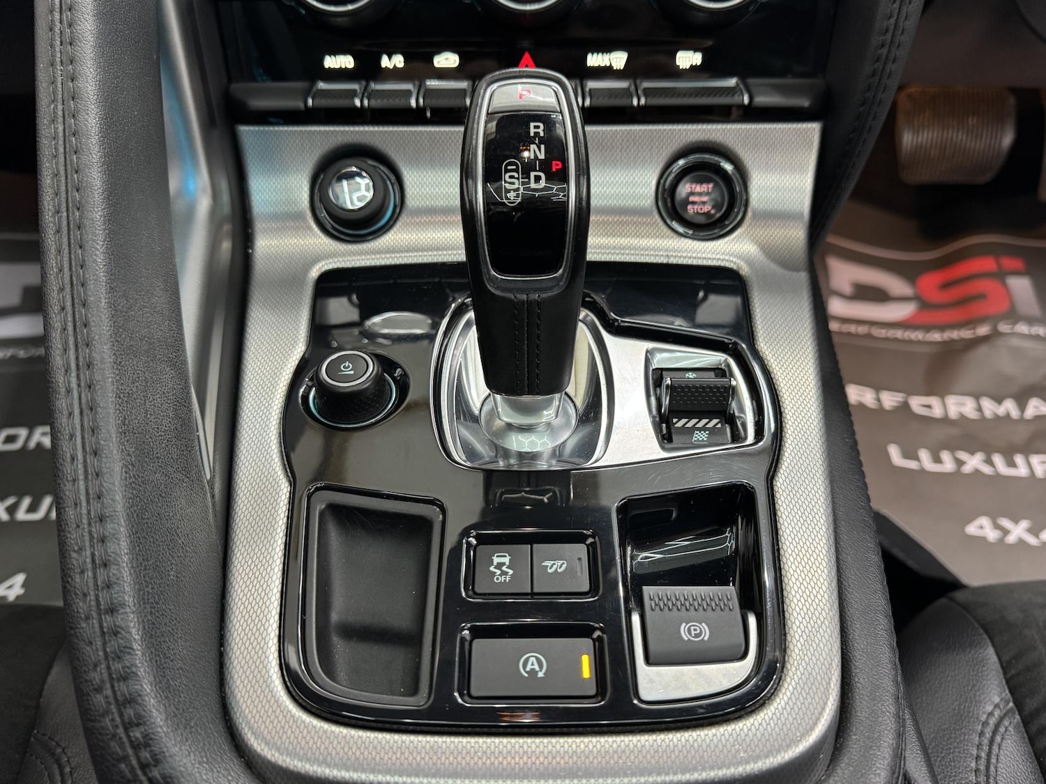 Used Jaguar F-Type 2015 for sale - 77189604: Photo 38