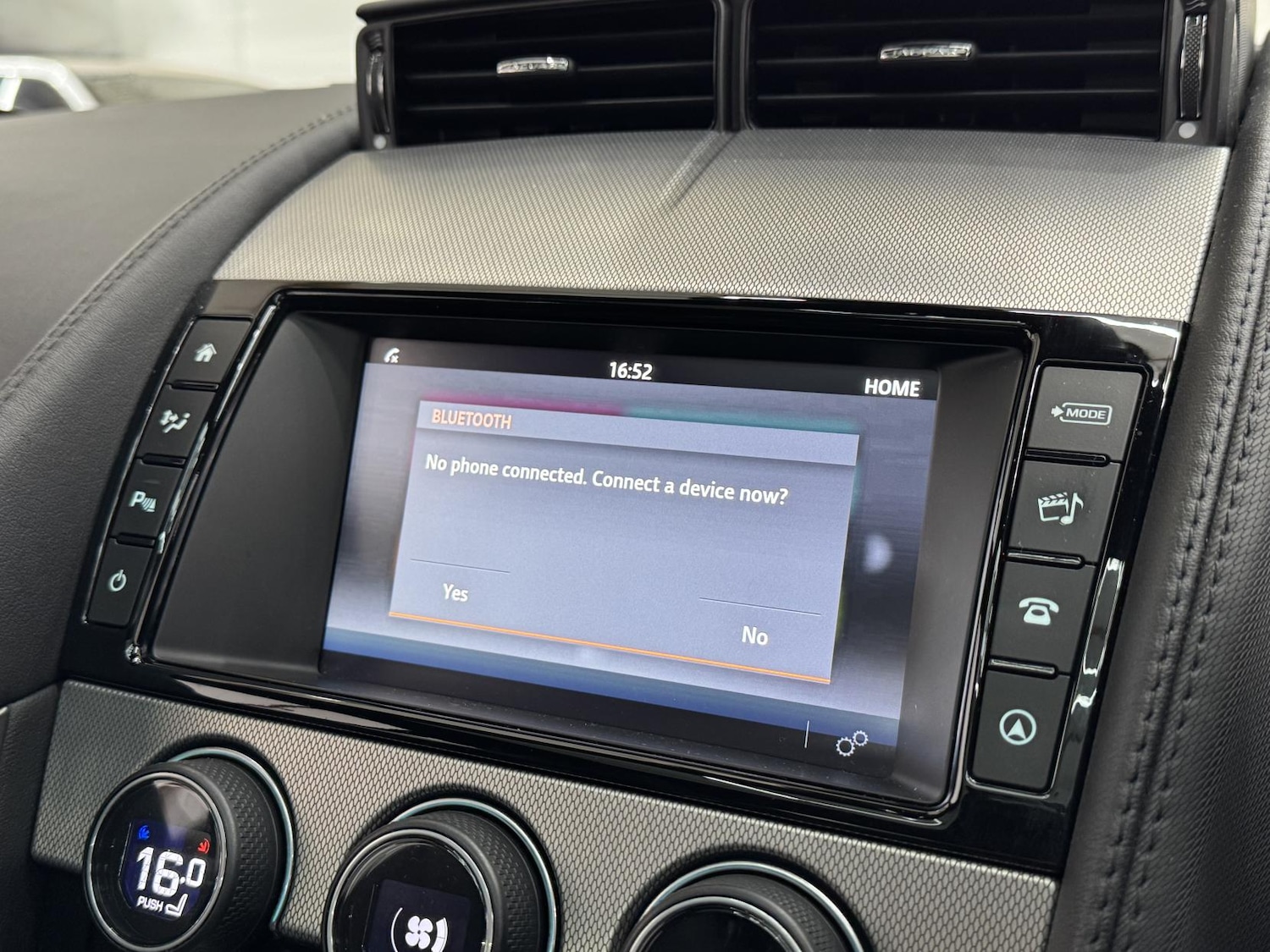 Used Jaguar F-Type 2015 for sale - 77189604: Photo 42