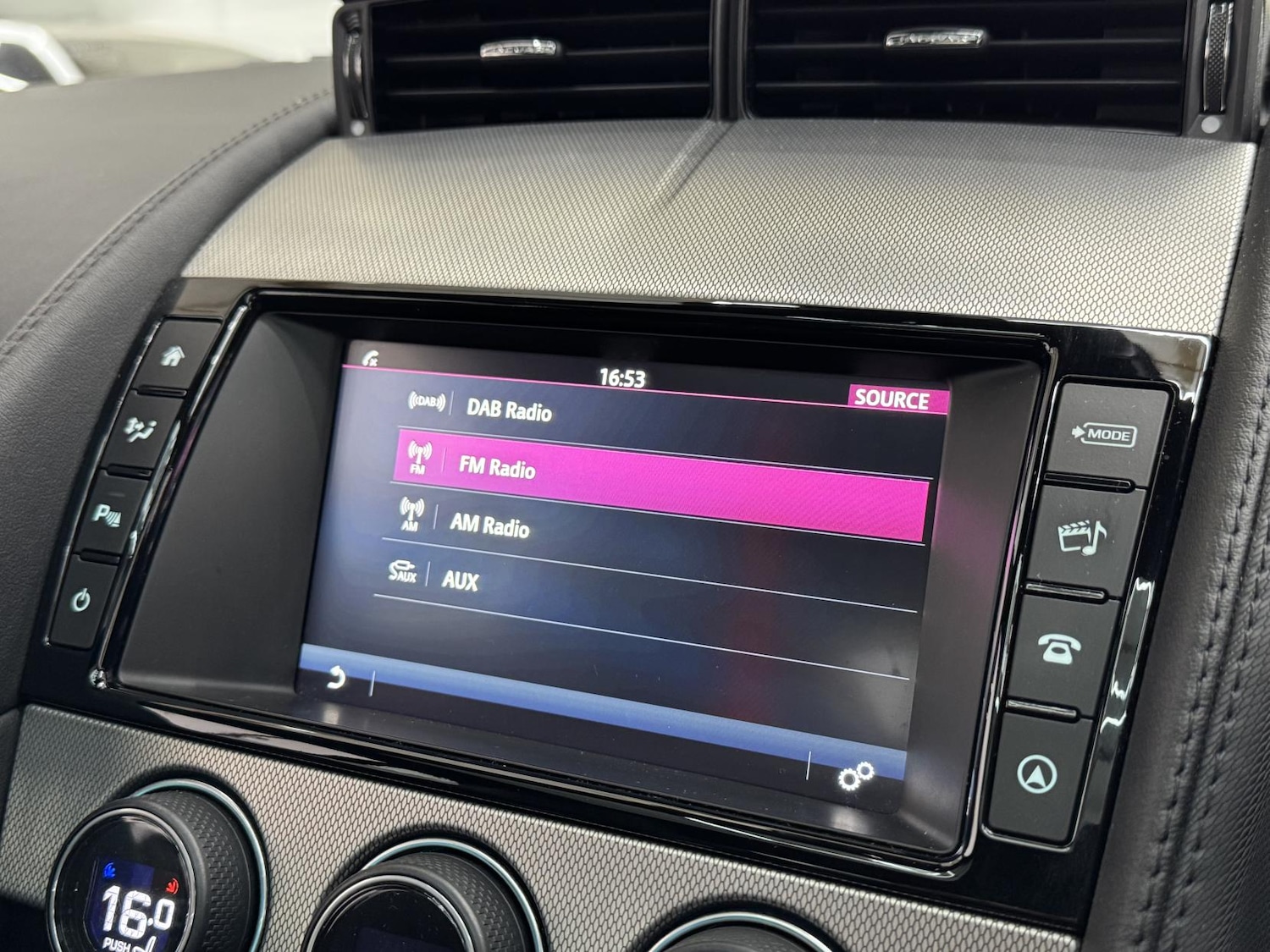 Used Jaguar F-Type 2015 for sale - 77189604: Photo 45