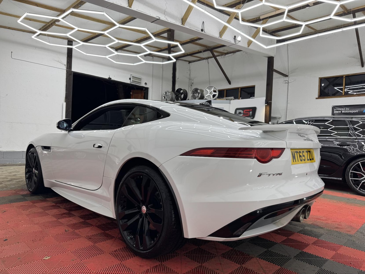 Used Jaguar F-Type 2015 for sale - 77189604: Photo 8