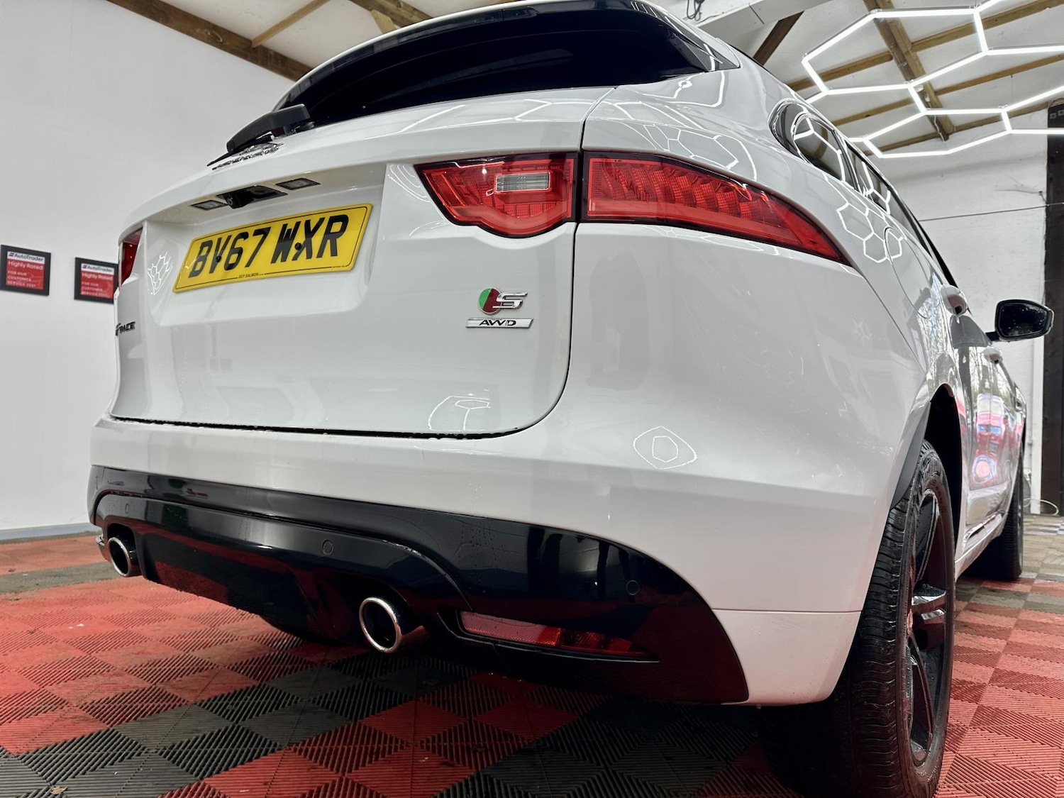 Used Jaguar F-Pace 2017 for sale - 77228523: Photo 16