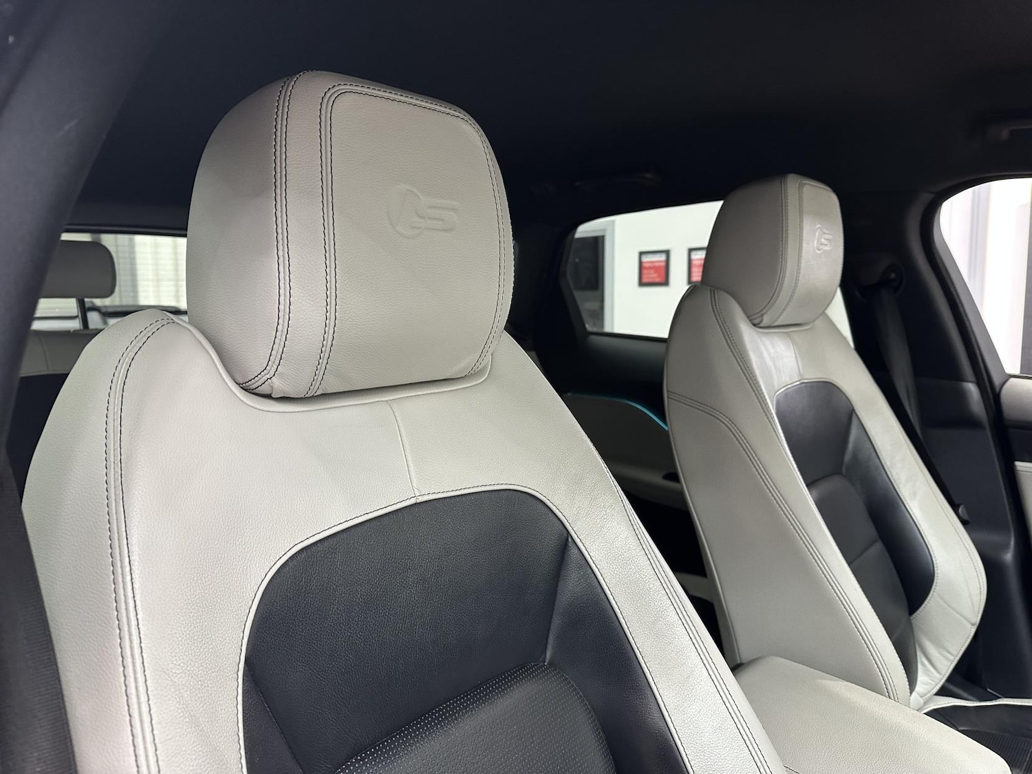 Used Jaguar F-Pace 2017 for sale - 77228523: Photo 26