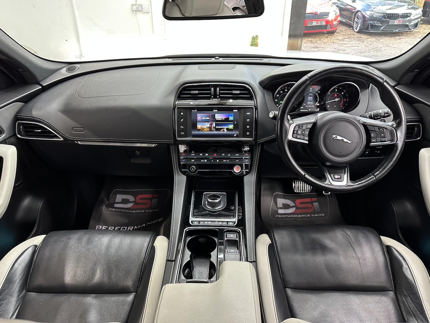 Used Jaguar F-Pace 2017 for sale - 77228523: Photo 33