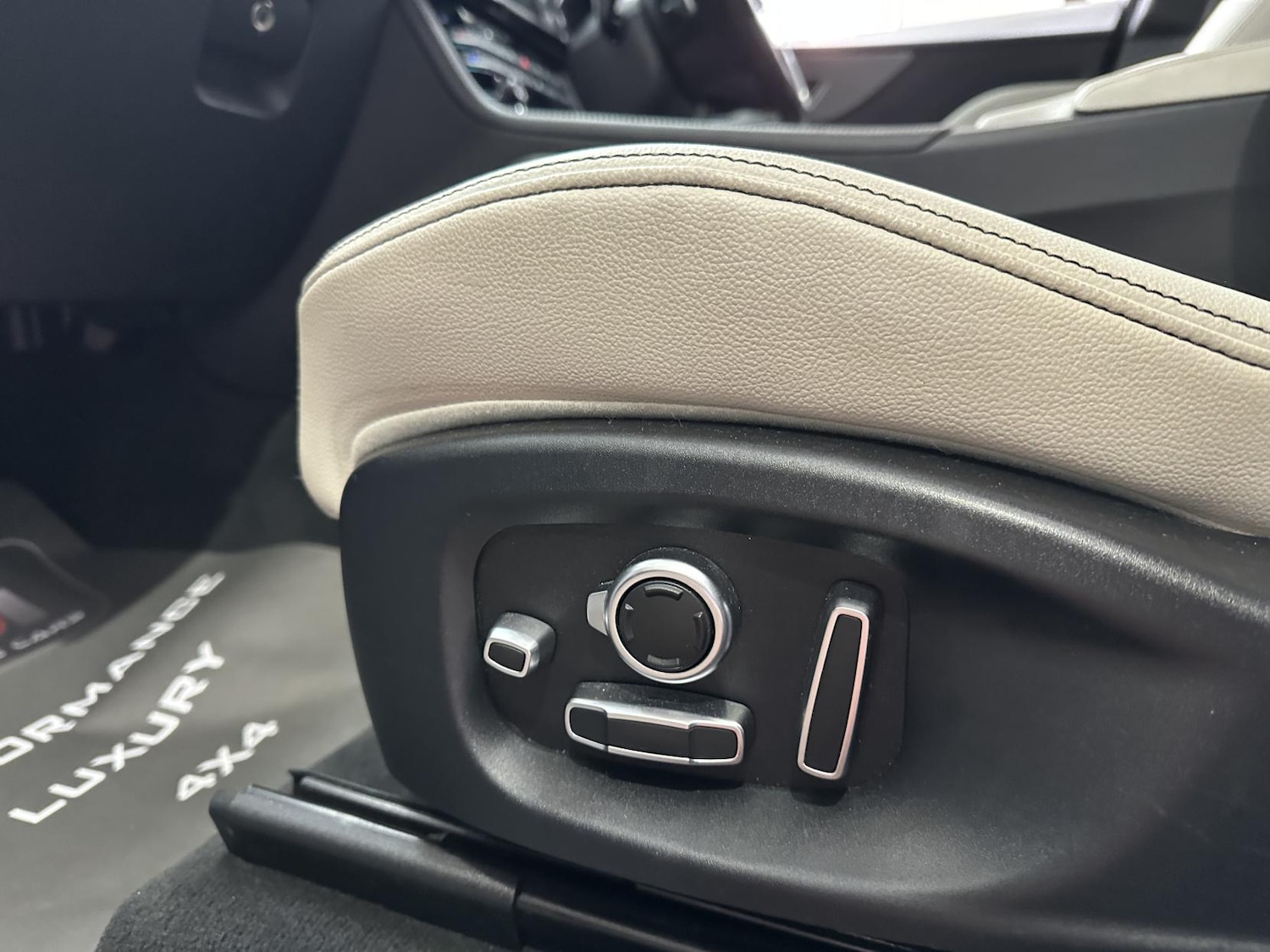 Used Jaguar F-Pace 2017 for sale - 77228523: Photo 34