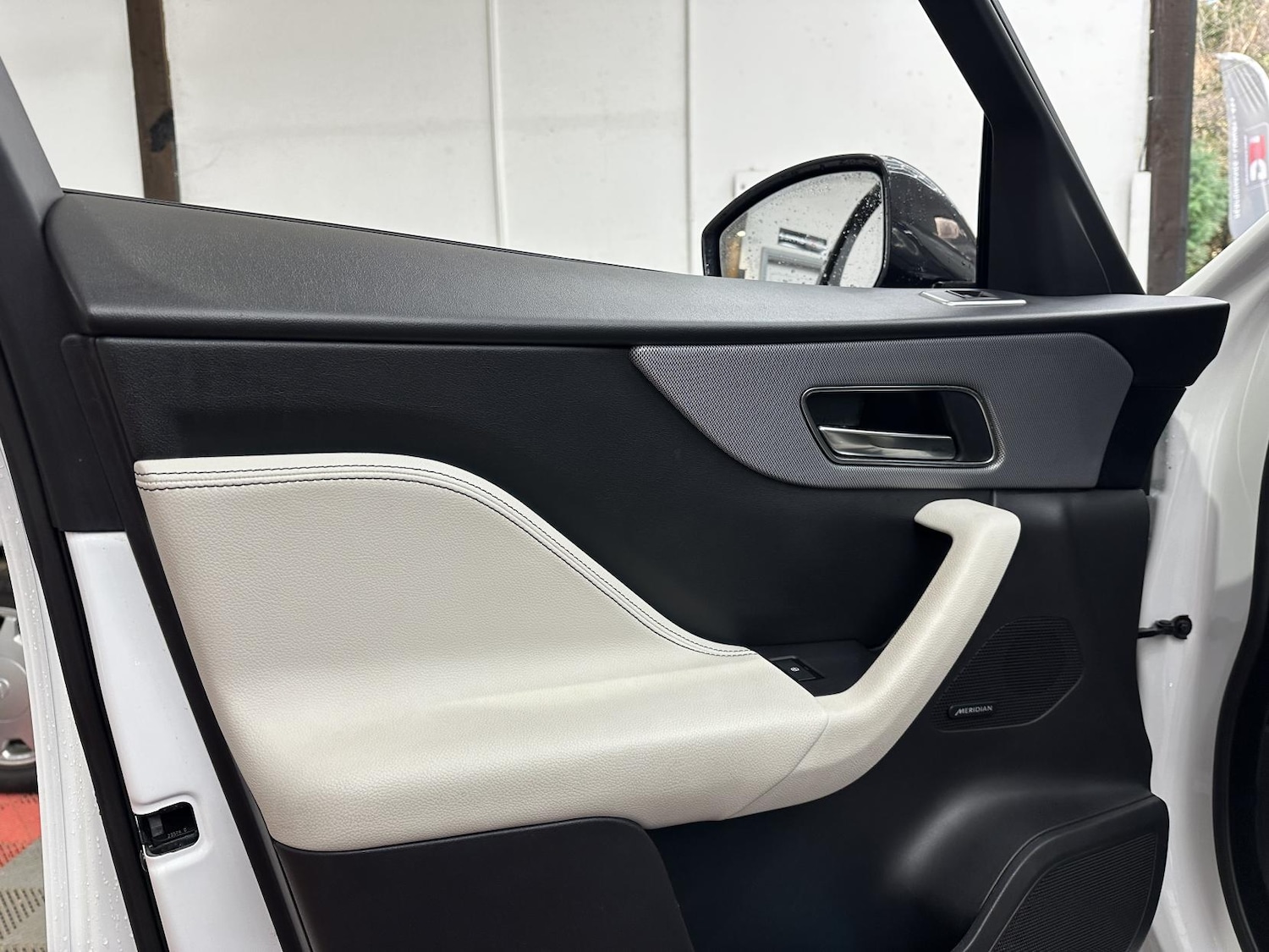 Used Jaguar F-Pace 2017 for sale - 77228523: Photo 36